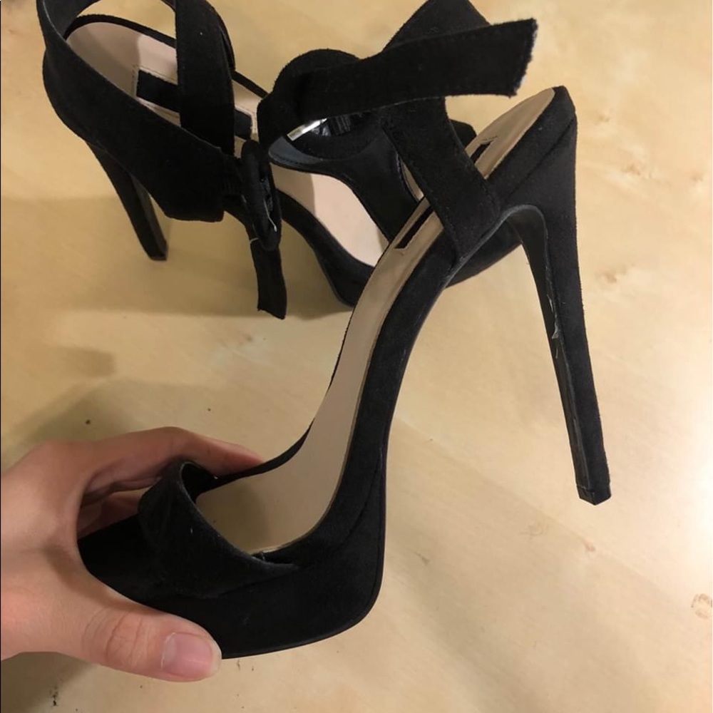 F21 Black Heels (7.5)